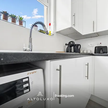 Elegant Perfect For Groups By Altoluxo * Bristol