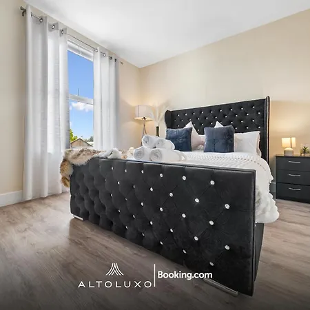Elegant Perfect For Groups By Altoluxo * Bristol
