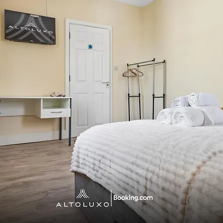Elegant Perfect For Groups By Altoluxo *