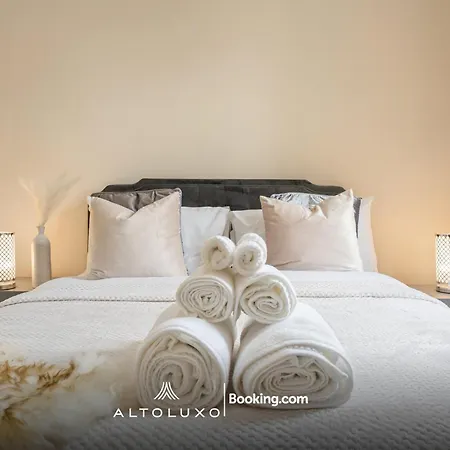 Elegant Perfect For Groups By Altoluxo * Bristol