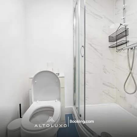 Elegant Perfect For Groups By Altoluxo * Bristol