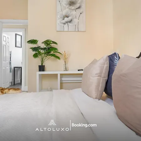 Elegant Perfect For Groups By Altoluxo Bristol