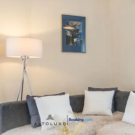 Elegant Perfect For Groups By Altoluxo *